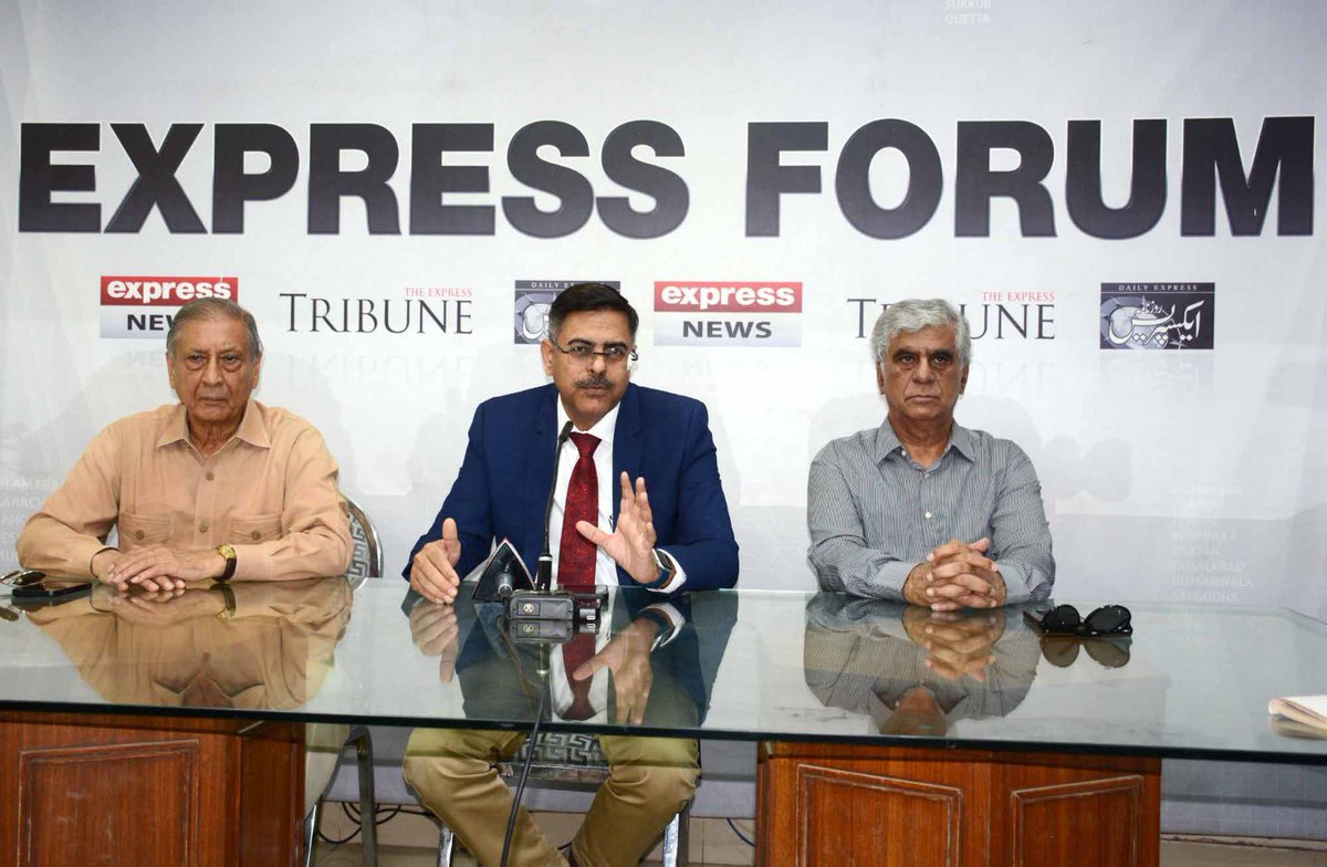 Dr Mahboob Hussain (@profmahboob) on Twitter photo ایکسپریس فورم میں اہم نشست میں خطے کی تازہ ترین صورتحال اور پاک-بھارت حالیہ جنگی تنازع پر تفصیلی گفتگو ہوئی۔
اس اہم نشست میں میرے ہمراہ شریک گفتگو تھے:
🔹 بریگیڈیئر (ر) غظنفرعلی — دفاعی تجزیہ کار
🔹 سابق سفیر جاوید حسین — خارجہ امور کے ماہر
<a href="/historians_pu/">Department of History, Punjab University</a> ایکسپریس فورم میں اہم نشست میں خطے کی تازہ ترین صورتحال اور پاک-بھارت حالیہ جنگی تنازع پر تفصیلی گفتگو ہوئی۔
اس اہم نشست میں میرے ہمراہ شریک گفتگو تھے:
🔹 بریگیڈیئر (ر) غظنفرعلی — دفاعی تجزیہ کار
🔹 سابق سفیر جاوید حسین — خارجہ امور کے ماہر
<a href="/historians_pu/">Department of History, Punjab University</a>