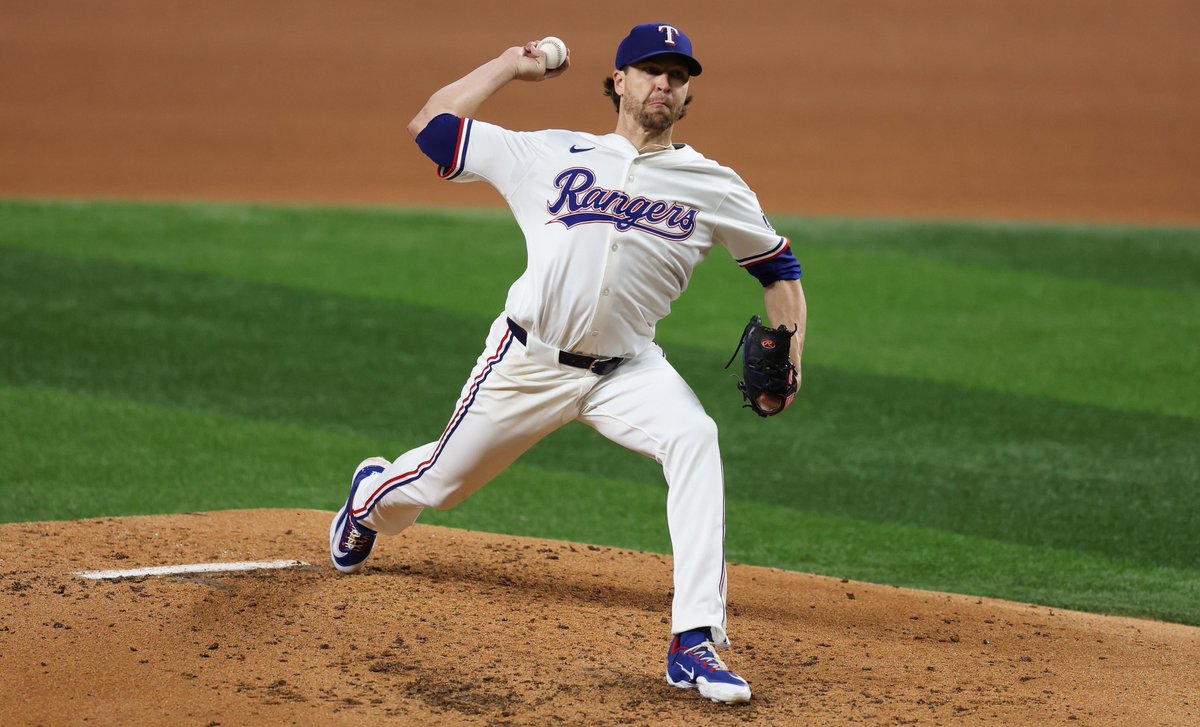 Since pitches were first tracked in 1988, tonight's <a href="/astros/">Houston Astros</a> - <a href="/Rangers/">Texas Rangers</a> game is the only MLB game where both starters:

pitched 8.0+ innings
allowed no more than 1 run
struck out 7+ batters
threw fewer than 100 pitches