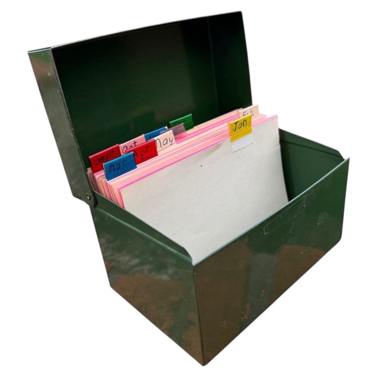 MaryBradshaw66's tweet image. Vintage 1960’s Drab Olive Large Metal Kitchen Recipe Box, Desk Decor or Anything with a Military or Steampunk Theme w/ Note Cards Just Listed in Etsy Store. 

Follow Etsy Link in Bio: #metalbox #recipe #recipebox #recipeboxes #steampunkart #recipeboxdesigns #steampunk