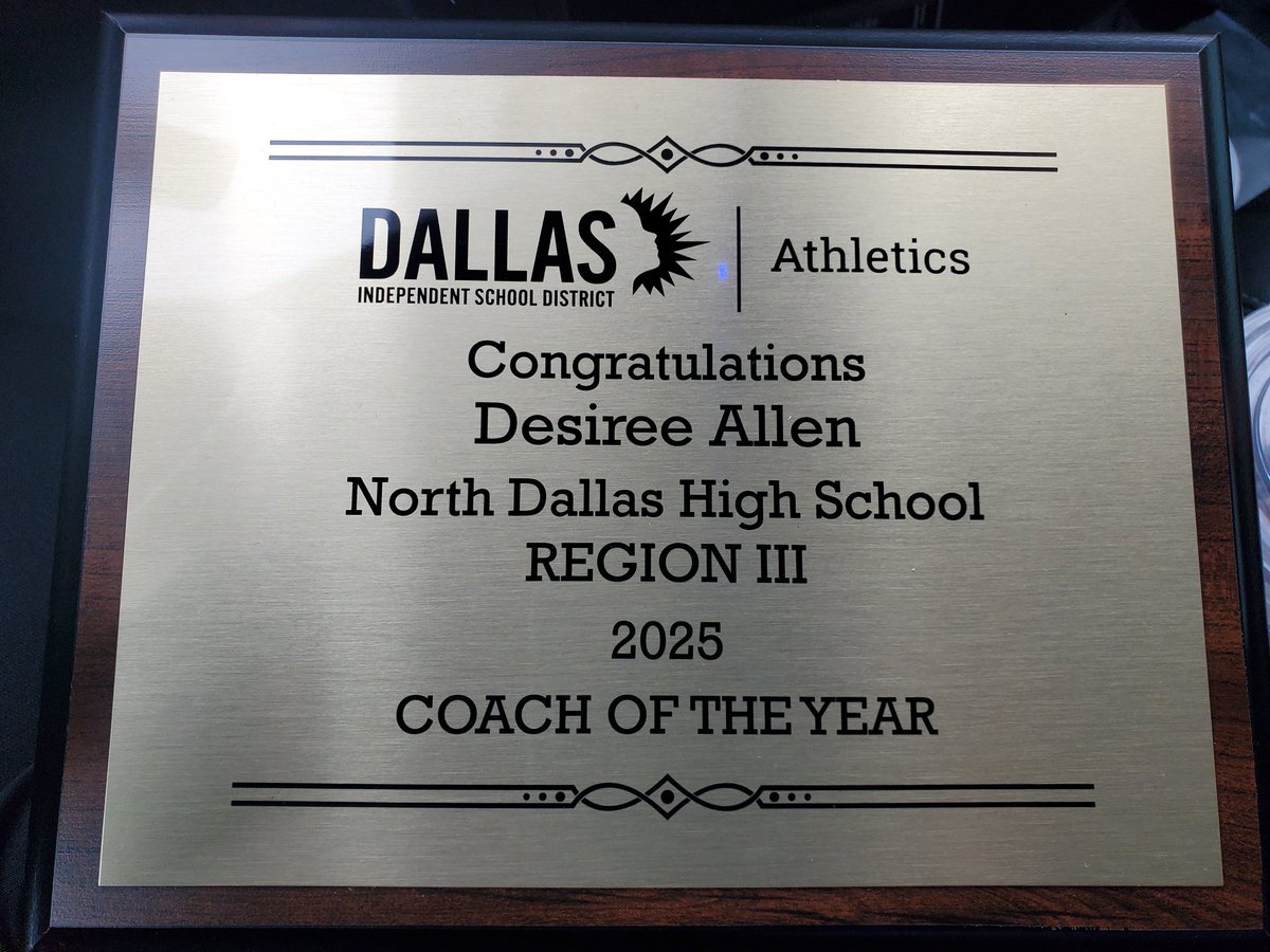 CoachDezAllen's tweet photo. I love that my parents are so excited about this as well!
 DISD 2025 Region III COACH OF THE YEAR! I never would have guessed it.
Thank you @dallasathletics &amp; #NorthDallasHS Bulldogs #SnyperNation #MultiSportCoach https://t.co/wC8h3F9bDQ