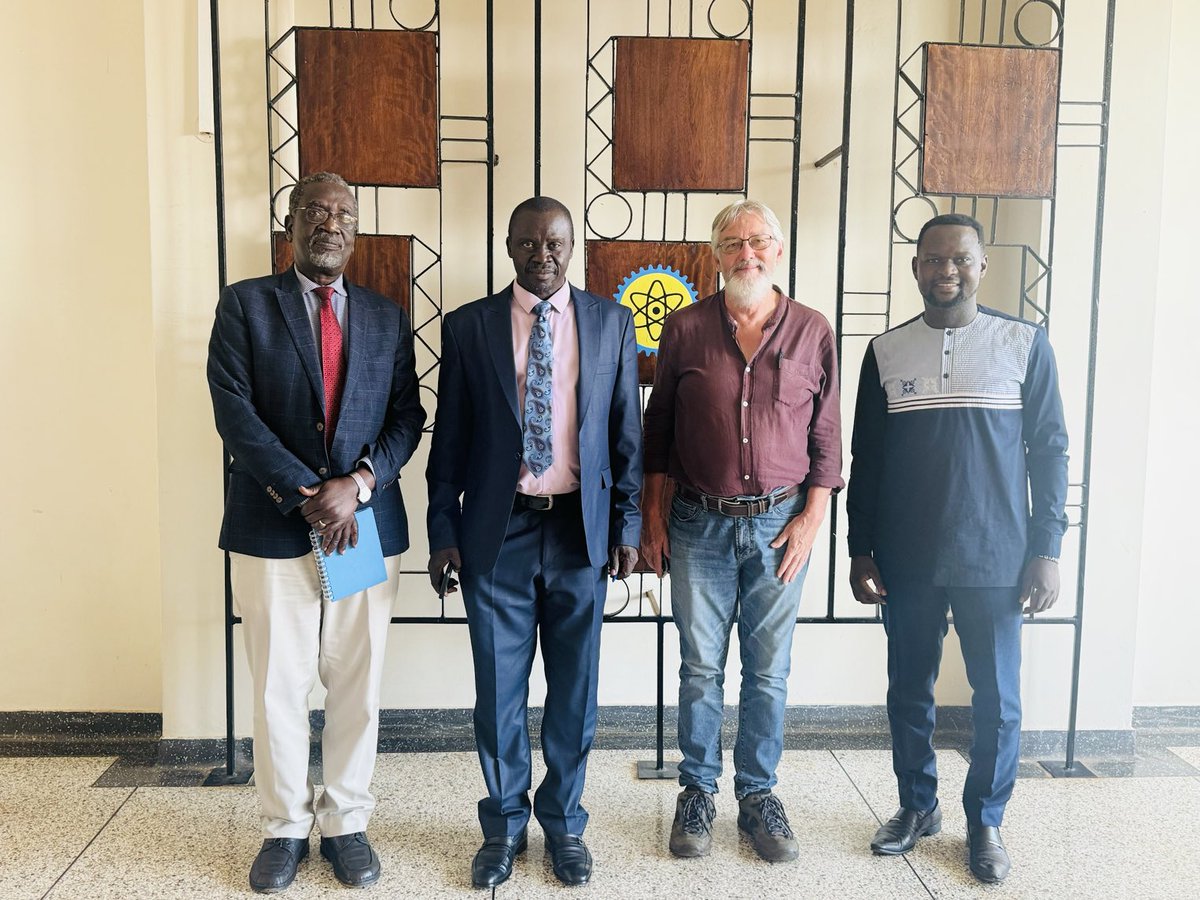 sobakiro's tweet image. Yesterday @BusitemaUni @bunapric hosted @RobW_Mondiaal from Farmacie Mondiaal Netherlands! Our discussions focused on capacity development of pharmacy training at Busitema University. We gladly welcome Farmacie Mondiaal as our partner!