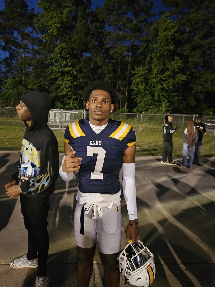 ricoballsohard's tweet photo. Spring Football from tonight...Eagles Landing High 14-0 MLK

Thanks for coming and support JohnBoy SuroundSound Stanley Morrow Barbara Morrow  1LUV 

Good game #7ADAMS @cj7adamss #STUDENT-ATHLETE #LASTRIDE #SENIORSEASONLOADING #HEGOTNEXT https://t.co/UdMc3gAyVP