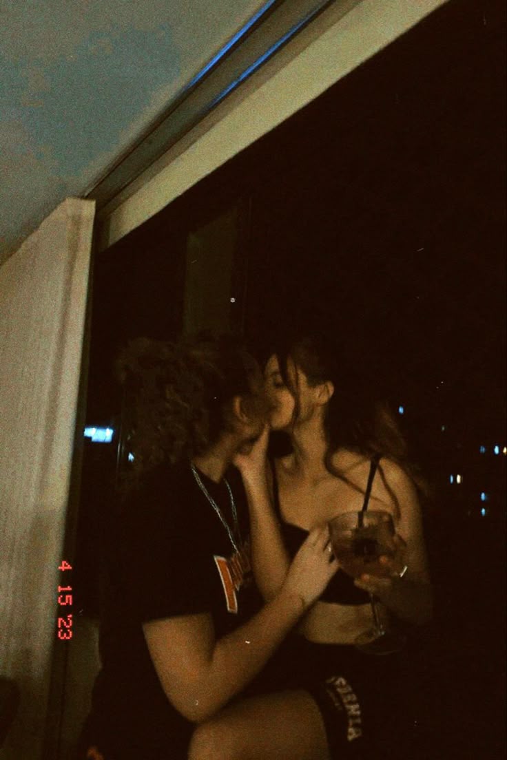 sapphiccworld's tweet photo. https://t.co/PxTIx290Zd