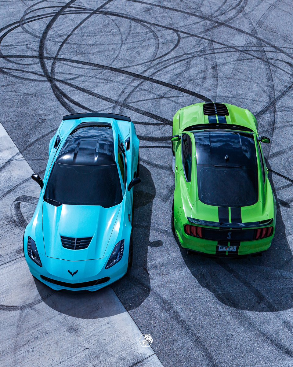 thatboiiscoot's tweet photo. Me and my dawg got our dream whips 🐍🐬🔥 https://t.co/OAGMaSqvsk