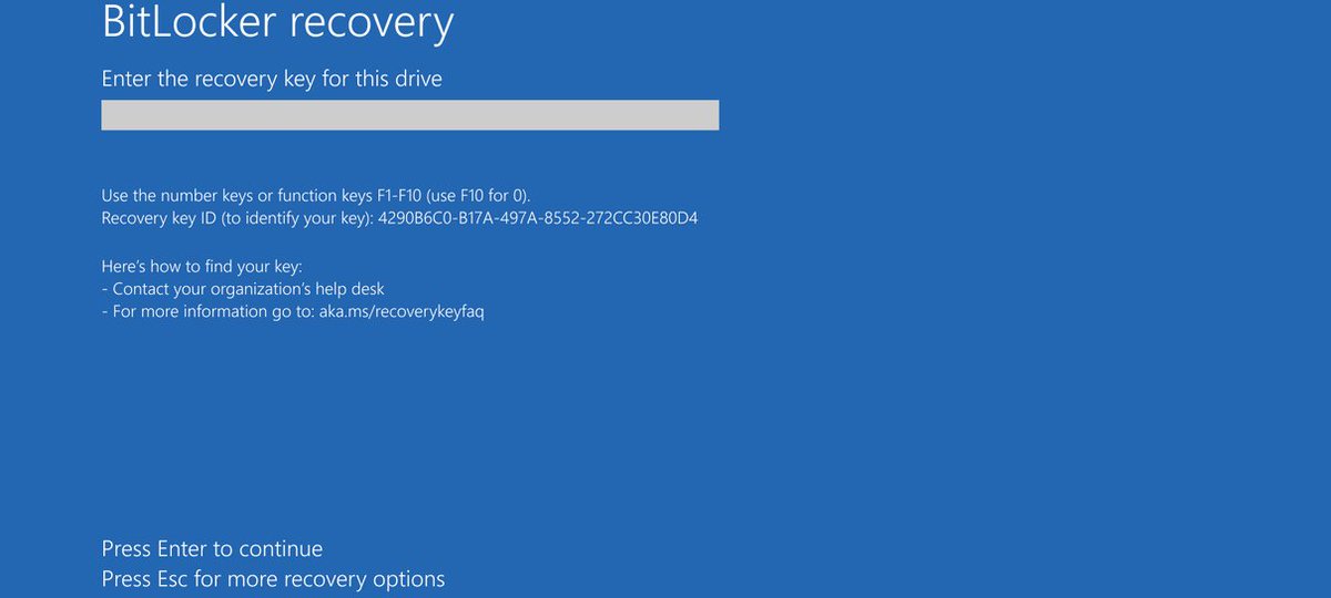 CycuraMX's tweet image. 🛡️Otra falla por culpa de una actualización de Windows

¿Tu computadora con Windows 10 está pidiendo una “clave rara” para arrancar?

No eres el único. 

Microsoft lanzó una actualización esta semana (KB5058379) y… a varios equipos se les fue directo a la pantalla de…