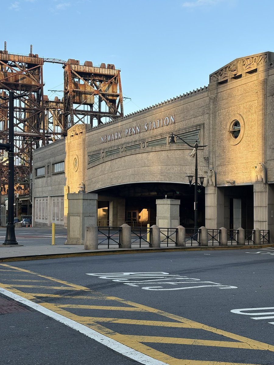 Mary-Lyn Buckley (@ml_buckley) on Twitter photo #Breaking NJT Locomotive Engineers announce they are on strike, NJ Transit trains will not run Friday #njtransit <a href="/1010WINS/">1010 WINS on 92.3 FM</a> <a href="/NJTRANSIT/">NJ TRANSIT</a> #Breaking NJT Locomotive Engineers announce they are on strike, NJ Transit trains will not run Friday #njtransit <a href="/1010WINS/">1010 WINS on 92.3 FM</a> <a href="/NJTRANSIT/">NJ TRANSIT</a>