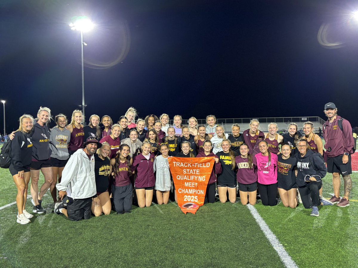 ankenytrackxc's tweet photo. Wow what a night DISTRICT CHAMPS 2 years in a row!!!! https://t.co/VBNxVOiVWX