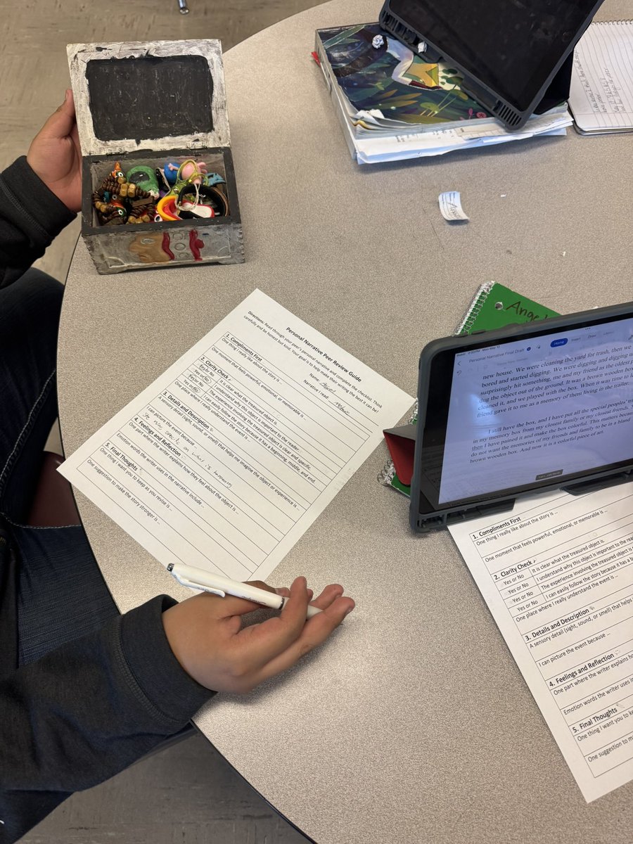 8th grade Ss <a href="/OPS_Morton/">OPS Morton Middle</a> are writing a personal narrative involving a treasured object. So, if it’s school-appropriate and backpack-sized, they were invited to Show &amp; Share. You’re never too old! ❤️#BeMoreBeMorton