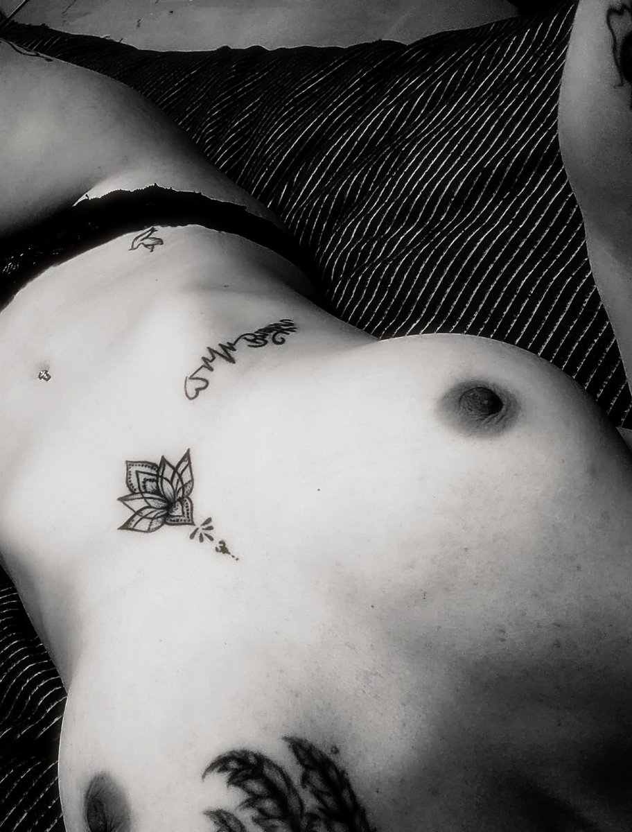 Envie de mains qui me caressent 🔥 #vendrediseins

#NGOT #Y44 #NGY44

<a href="/retweetmodel/">😈R T M😈</a> <a href="/_coyotes_girls/">Coyote girls</a> <a href="/JoliesFormes8/">Jolies Formes Anais & Thomas 🌹</a> <a href="/PartageDefiHot/">PartageDéfiHot</a> <a href="/nofacemodele/">nofacemodele🔞7.9k</a> <a href="/Body_Art_be_fr/">Sex and Body Art 😏</a> <a href="/OrgasmicGroup/">Virtual Orgasmic Group 22k 🔞</a> <a href="/VirtuAss/">VirtuaOFF 🍑✨</a> <a href="/frenchieswild/">FRENCHIES WILD</a> <a href="/ThemeSexy/">Theme_sexy</a> <a href="/JBambassadeur/">AMBASSADEUR UNCOVE</a> <a href="/frenchpromo57R/">Frenchpromo57</a> <a href="/CamaSutrax/">🌺 CamaSutra 🌺</a> <a href="/DLingeriesexy/">🌶DLingeriesexy🌶</a>