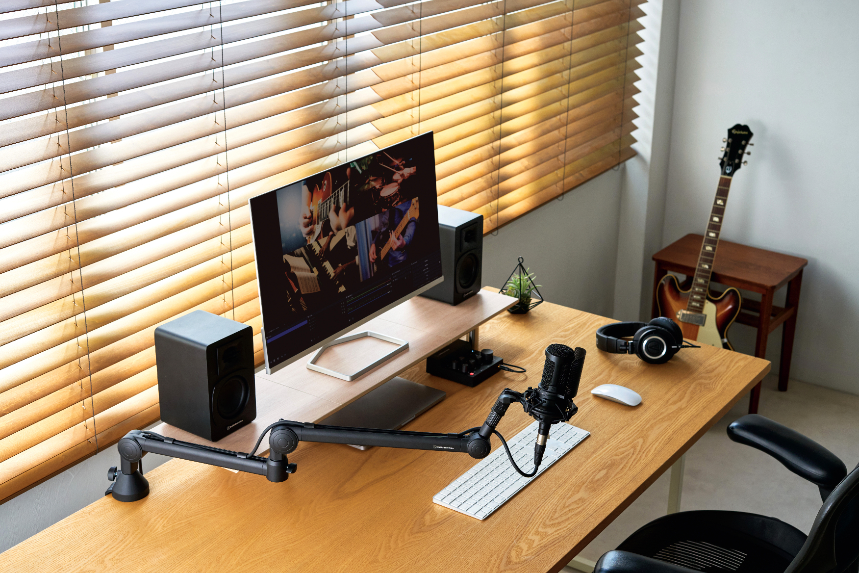 オーディオテクニカ AT8705 ロープロファイル型 マイクロホンブームアーム ロープロファイル型マイクロホンブームアーム発売｜オーディオ
