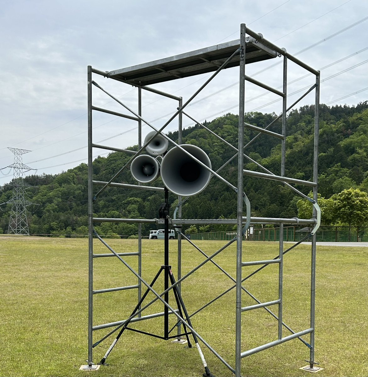 STARFESTIVAL 2025
"VOID ACOUSTICS INCUBUS"
4POINT SOUND SYSTEM

今年はダンスフロアを4方スピーカーで囲み包み込みました。
"音の中にいる"感覚を楽しんで下さい。