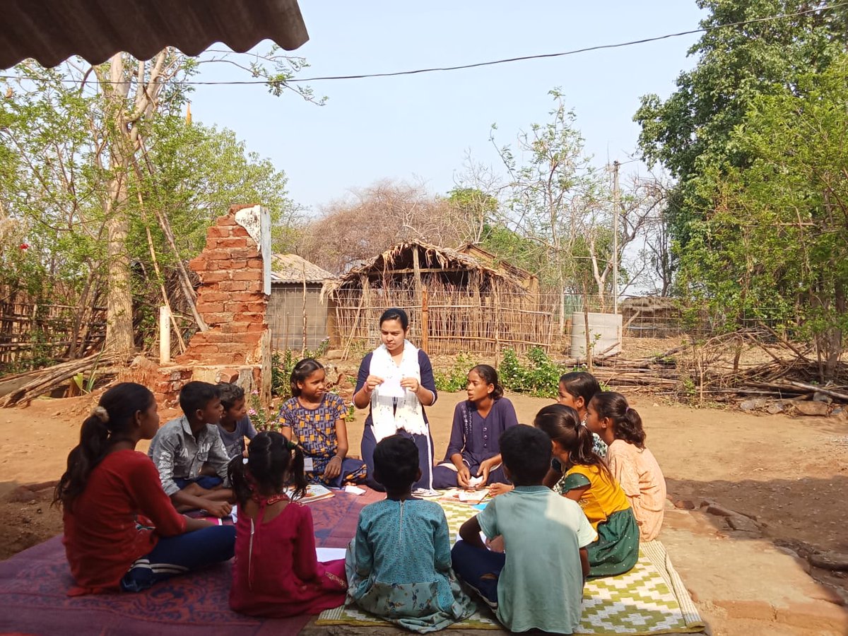 YCDAOdisha's tweet photo. Through the Family Focused Village Development Program, YCDA is running after-school centers to support children’s learning. Educators help address challenges and promote academic growth. 📚🌱 #YCDA #FFVDP #EducationMatters #ChildDevelopment https://t.co/5gJL5Aq7kL