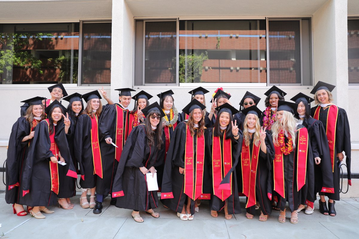 USCLeonardDavis's tweet image. We can't wait to celebrate you tomorrow, Class of 2025! Congratulations, and make sure to tag your posts and stories with @USCLeonardDavis & #USCGeroGrad. See you tomorrow at Founder’s Park @ 4:30 p.m. ✌️
📷 Class of 2024 commencement