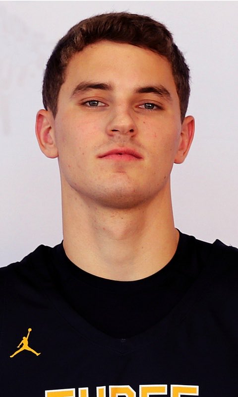 Cole Nichols, a 6’2 guard from Dexter, Missouri will transfer from Three Rivers College and has signed with the Pioneers of Crowley’s Ridge College.