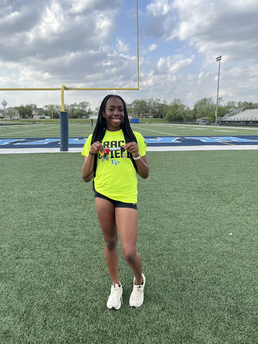 <a href="/EPCHSGirlsTrack/">EPCHSGirlsTrackField</a> IHSA Sectional Medalist 200 Dash 6th place and Triple Jump “State Qualifier” B. Uwajeh! 🐎🐎🐎 <a href="/EPCHSAthletics/">EPCHSAthletics</a>