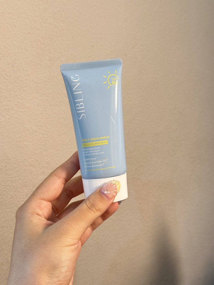 mar1posa_a's tweet photo. ส่งต่อกันแดดซิบบลิ้ง ใช้ไป 1 รอบค่า
350 รส. 
#ส่งต่อสกินแคร์ #ส่งต่อซิบบลิ้ง #ส่งต่อคสอ #ส่งต่อเครื่องสําอาง #sibling #ส่งต่อsibling #ส่งต่อกันแดด #กันแดดพี่จี๋ https://t.co/OVvS8WiCC9