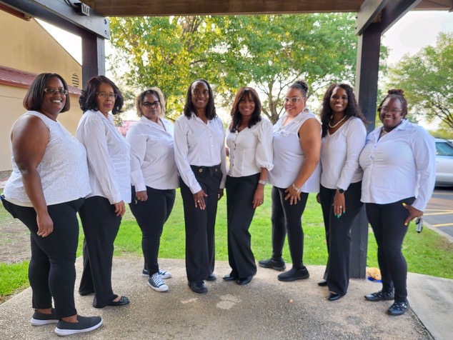 NHSChapterSgrho's tweet photo. Members of Nu Eta Sigma had the pleasure of serving dinner at Boysville's Annual Graduation dinner.  The graduates along with their family &amp; friends enjoyed a pasta themed dinner &amp; were recognized for their amazing accomplishments.  Congrats to the 2025 Graduates. https://t.co/BGBVRuxsqx
