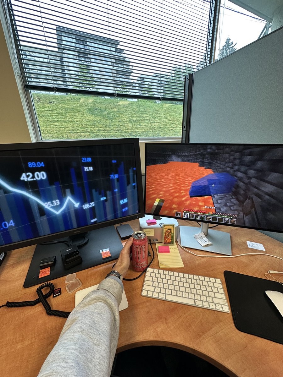 boyinthebadland's tweet photo. locked tf in at work today https://t.co/il6fsM3gbU