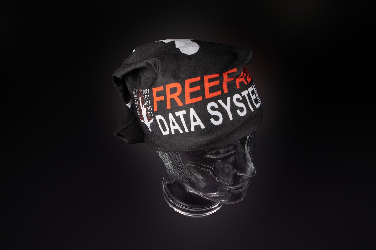 FreefallData's tweet image. Some nice FDS gaiters we have available at freefalldatasystems.com/store_clothing ...