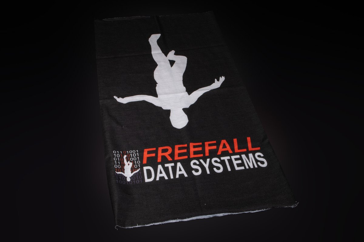 FreefallData's tweet image. Some nice FDS gaiters we have available at freefalldatasystems.com/store_clothing ...