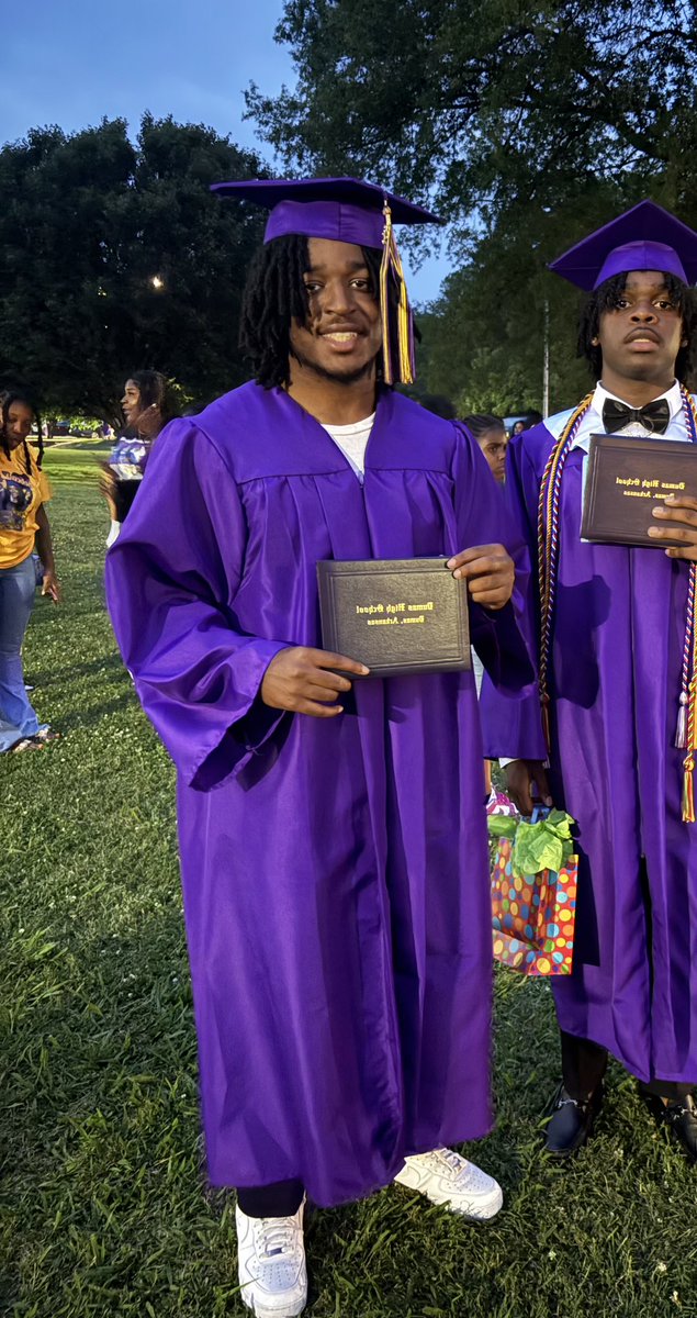 Ashdone Bailey (@coachbailey_abc) on Twitter photo Help me congratulate incoming Buffalo <a href="/GeneMckinzieTM/">Gene McKinzie</a> (LEFT) on graduating from Dumas HS in Arkansas!
Next stop: Arkansas Baptist College 📚🏈
#NewBaptistCity! / #BuffUp! Help me congratulate incoming Buffalo <a href="/GeneMckinzieTM/">Gene McKinzie</a> (LEFT) on graduating from Dumas HS in Arkansas!
Next stop: Arkansas Baptist College 📚🏈
#NewBaptistCity! / #BuffUp!