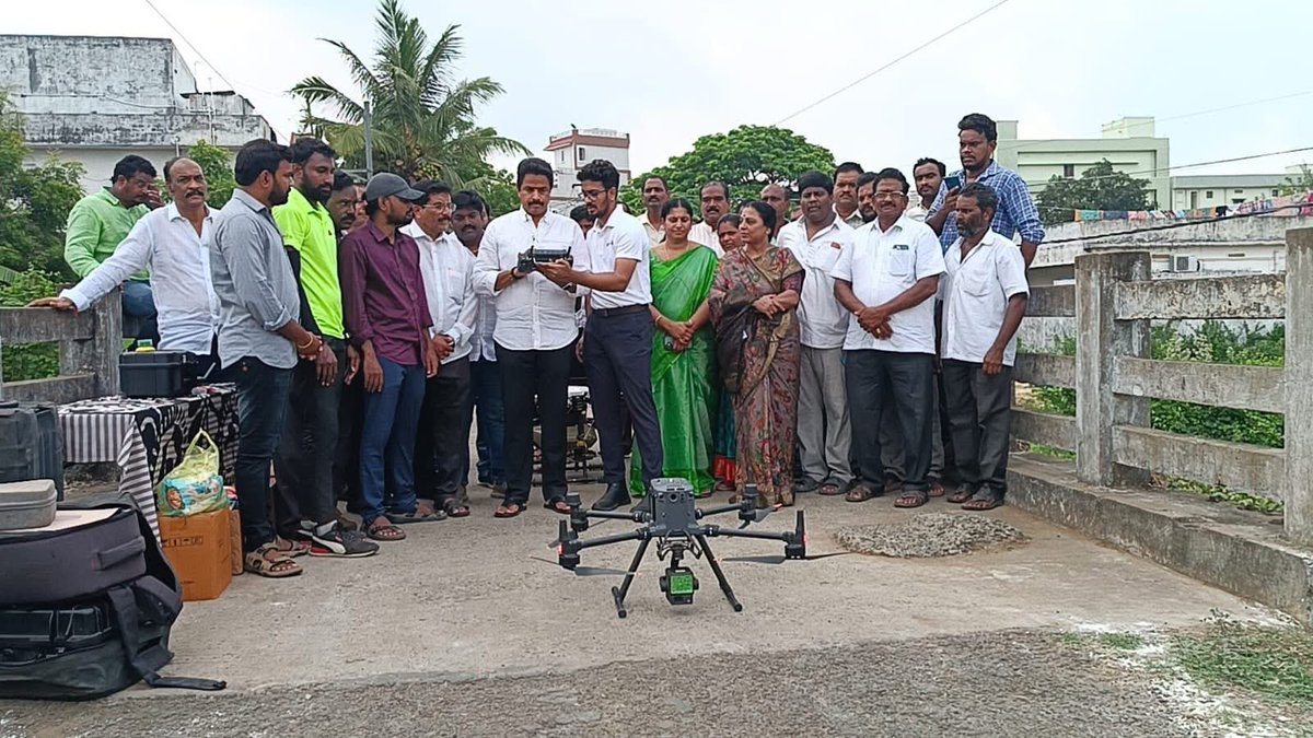 ipageumservices's tweet photo. IPage UMS: Pioneering Drone Solutions with MLA Radha Krishna Garu!

Driving urban development and agricultural innovation in Tanuku with cutting-edge drone technology. From aerial surveys to smart drainage management, we deliver precision and progress! https://t.co/WgdDQicRdT
