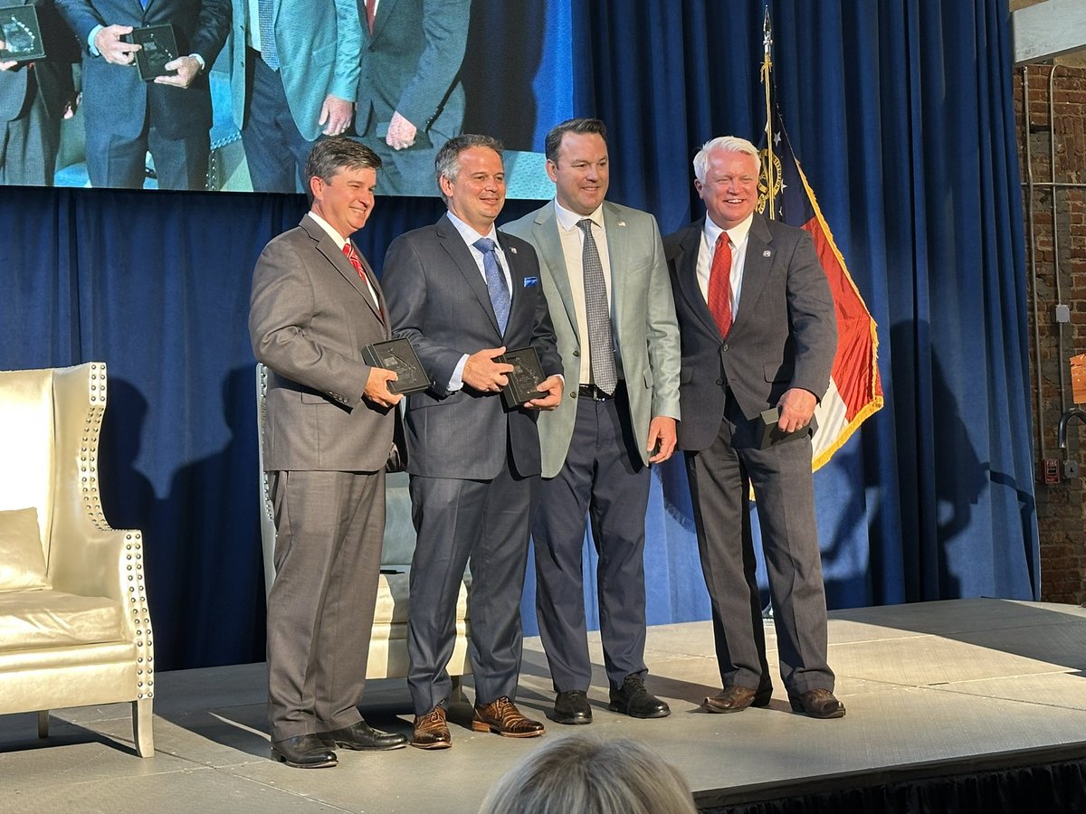 thedrewechols's tweet image. Honored to be a part of the @GreaterGeorgia event tonight. Thankful to be recognized by @KLoeffler with a great group of fellow Senators!