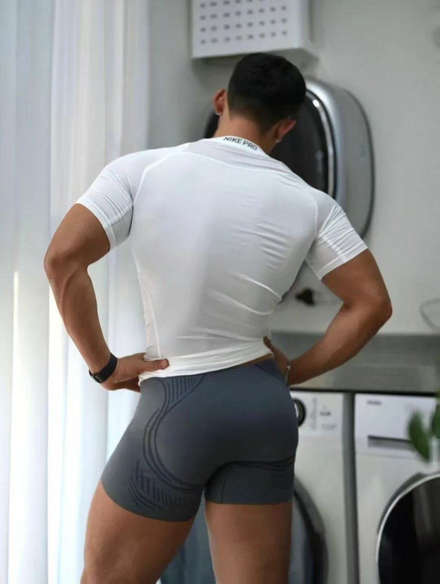 武汉真是个gay圈质量很差且1普信男很多的城市 别再说武汉1多了啊 🙄