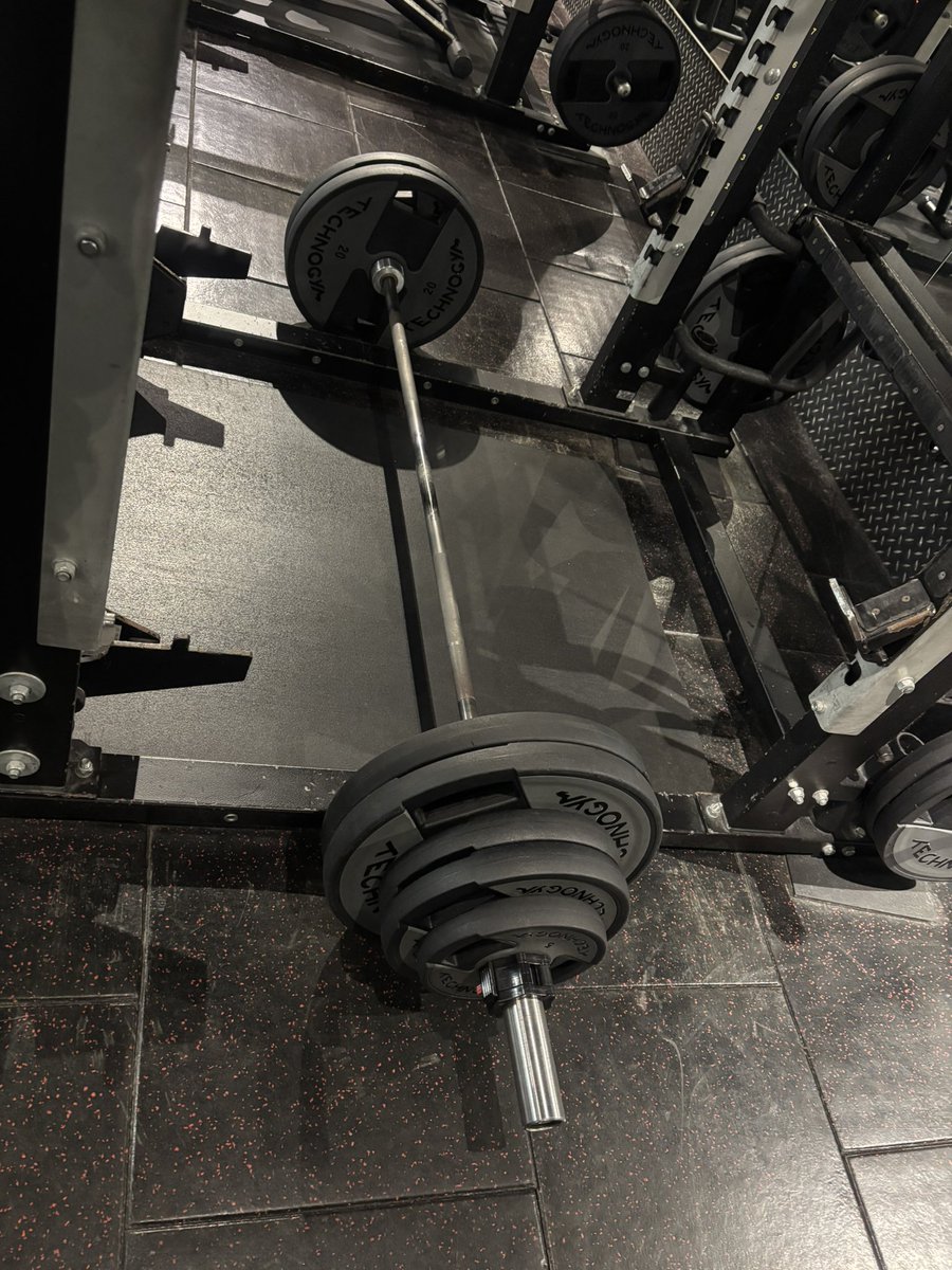 デッドリフト最高挙上重量、140kg→150kgに更新！！