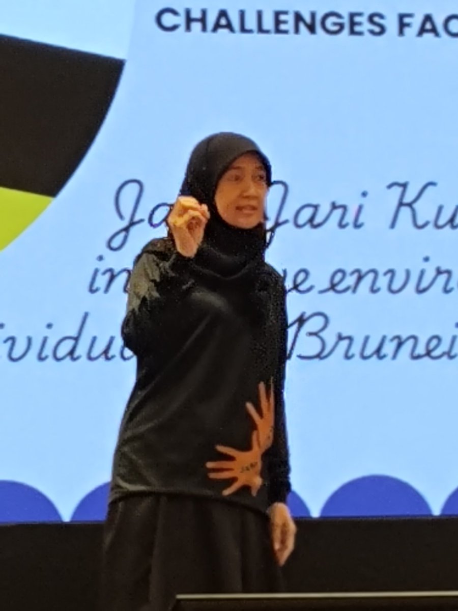 MyASLI_JBIM's tweet photo. Cabaran Jurubahasa Isyarat di Brunei.. Challenges of Sign Language Interpreter in Brunei

Dr Hajah Norbayah

#MyASLI #nasli2 https://t.co/frR9f4jJGv