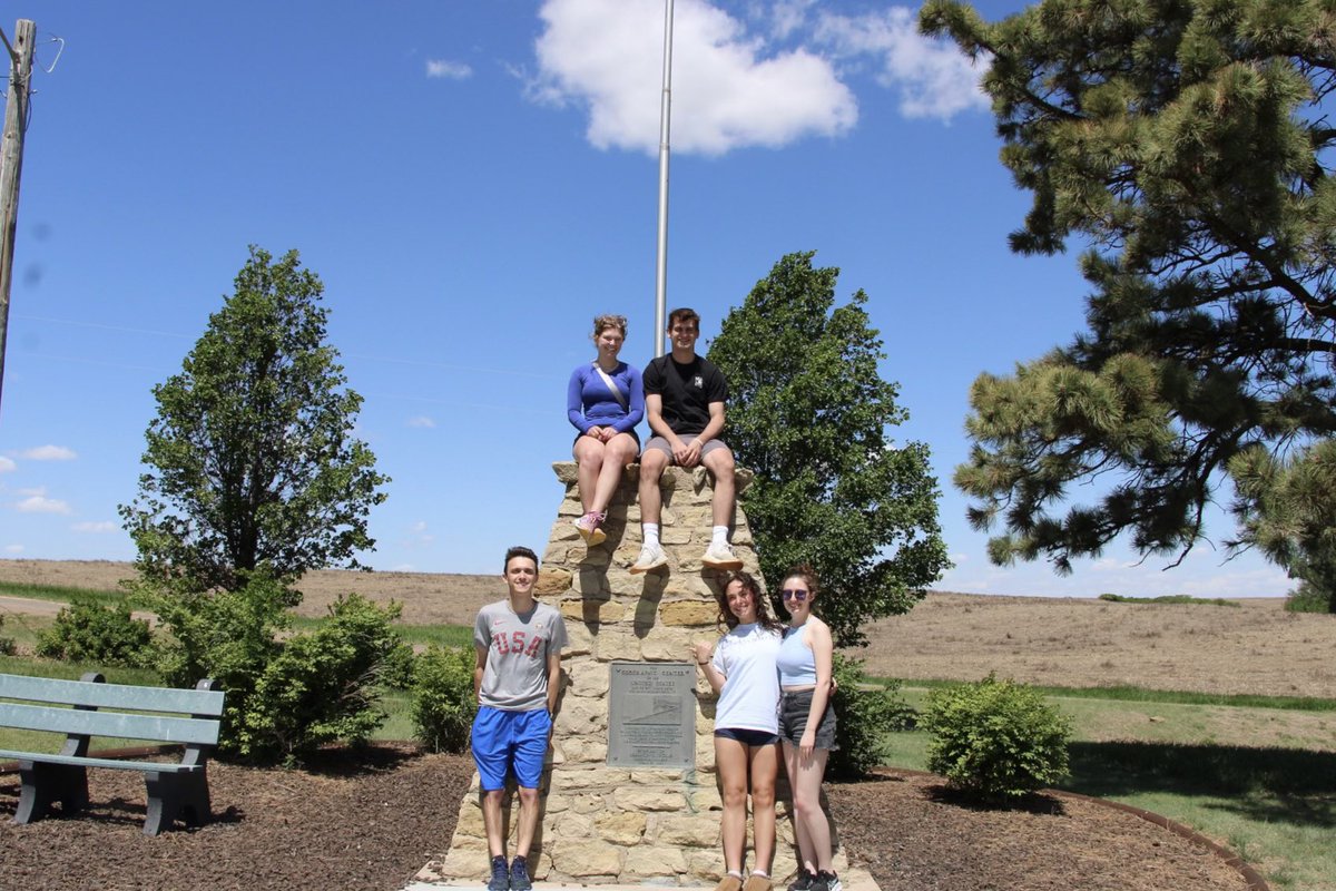 StormChaseTeam's tweet image. DAY 4 RECAP: After yesterday’s long (and epic) day of chasing, we took today to travel to Oklahoma City to position ourselves for the next few days of chasing 🛣️🌪️