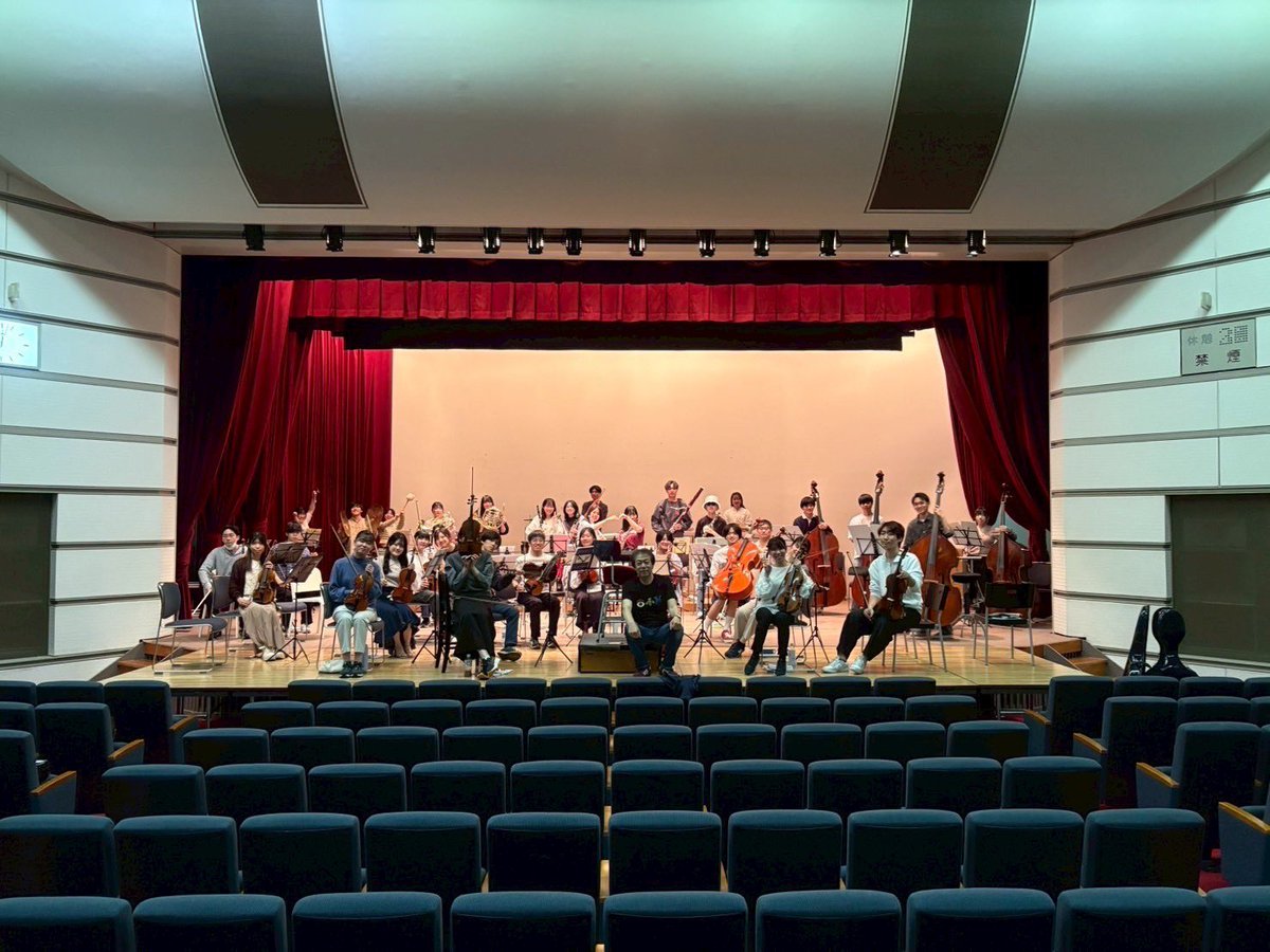 KUO_official's tweet image. 定期演奏会まであと1日！！ついに明日です！
今日はゲネプロ中のみなさんです！！

チケットはこちらから↓↓
teket.jp/6129/45983

#國學院大學管弦楽団 #kuo #学生オケ #オーケストラ #演奏会 #交響楽団