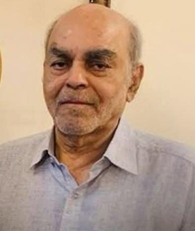 "સરકારને અરીસો દેખાડવાની સજા"

ગુજરાત સમાચારના માલિક #બાહુબલી_શાહ EDના સકંજામાં : અમદાવાદ ઓફિસ પર દરોડા બાદ #ધરપકડ

📌૯૨ વર્ષ જૂના અખબારની ઓફિસ પર #ED ની મોટી કાર્યવાહી.

📌ગઈકાલે સવારે 5:30 કલાકે શરૂ થયેલ ઇન્કમટેક્સ (#IT)ની રેડ આજે સાંજે 5:35 કલાકે પૂર્ણ થઈ. 
📌5:40 એ ED ની ટીમ