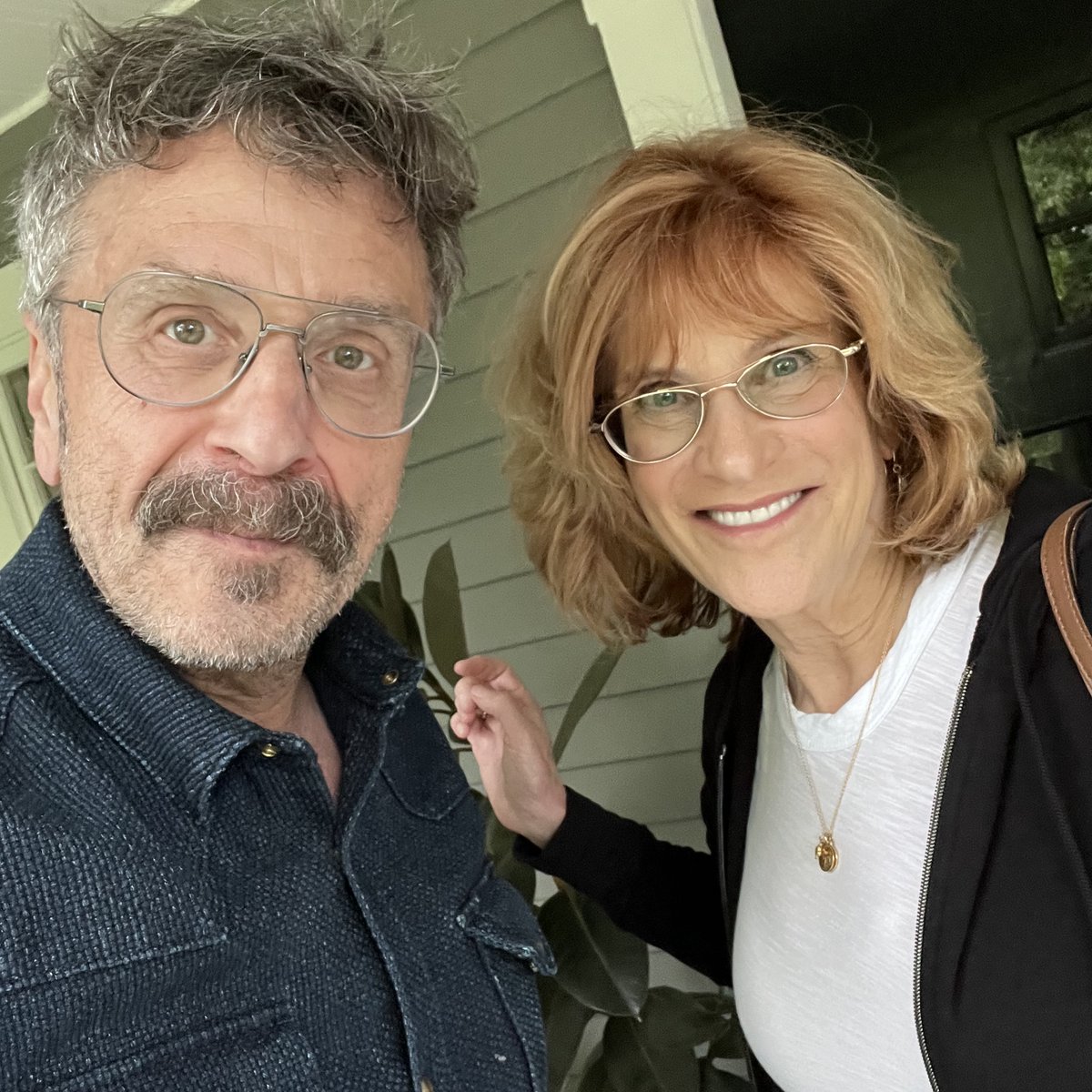 WTF with Marc Maron (@wtfpod) on Twitter photo Today is <a href="/carolleifer/">Carol Leifer</a> day on wtfpod.com! Public speaking, being funny at a memorial, writing for the Oscars, teenage sons. Fun talk! Listen up!
Episode hosted by <a href="/acast/">Acast</a> - wtfpod.com/podcast/episodā¦
On <a href="/ApplePodcasts/">Apple Podcasts</a> - podcasts.apple.com/us/podcast/epi⦠Today is <a href="/carolleifer/">Carol Leifer</a> day on wtfpod.com! Public speaking, being funny at a memorial, writing for the Oscars, teenage sons. Fun talk! Listen up!
Episode hosted by <a href="/acast/">Acast</a> - wtfpod.com/podcast/episodā¦
On <a href="/ApplePodcasts/">Apple Podcasts</a> - podcasts.apple.com/us/podcast/epiā¦