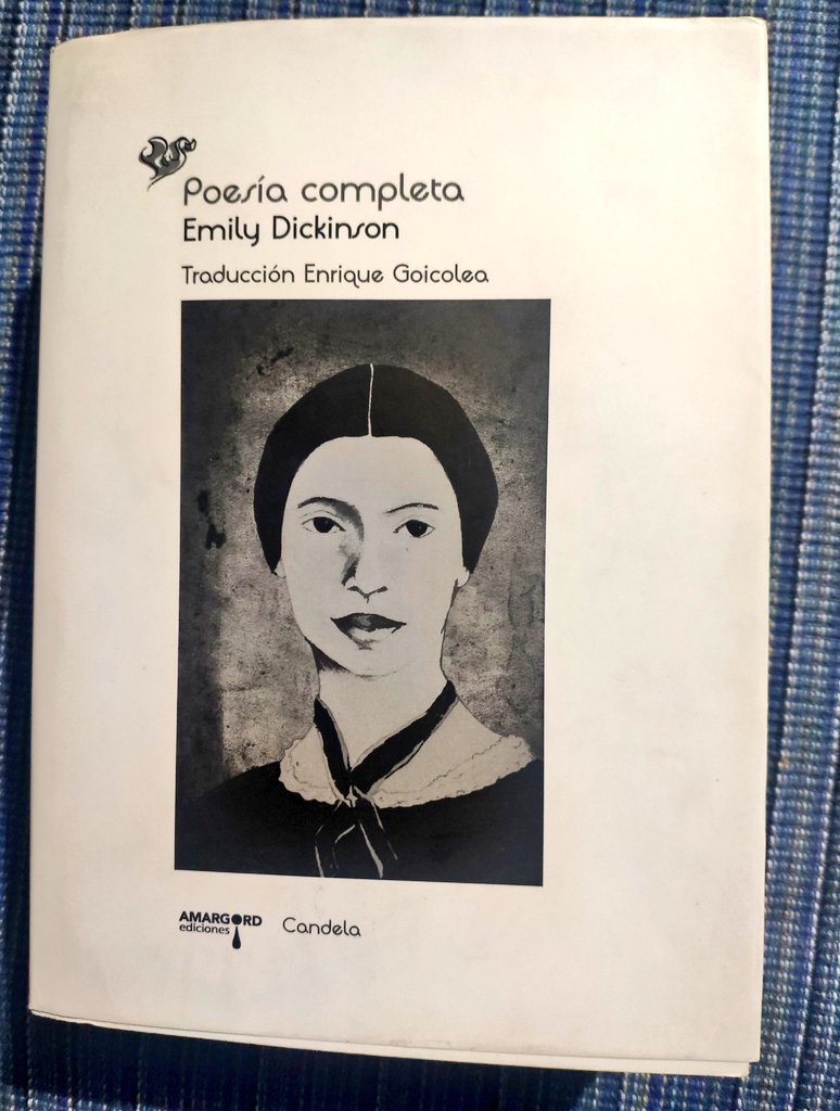 "Es cierto; me encerraron en el frío.
Pero ellos, estaban calientes, 
Y no podían saber lo que allí se siente.
Perdónaselo, señor.
Que mi testimonio no les perjudique en la estima celestial;
Ningún paraíso podría ser otorgado mediante su amada culpabilidad"

139 años sin Emily