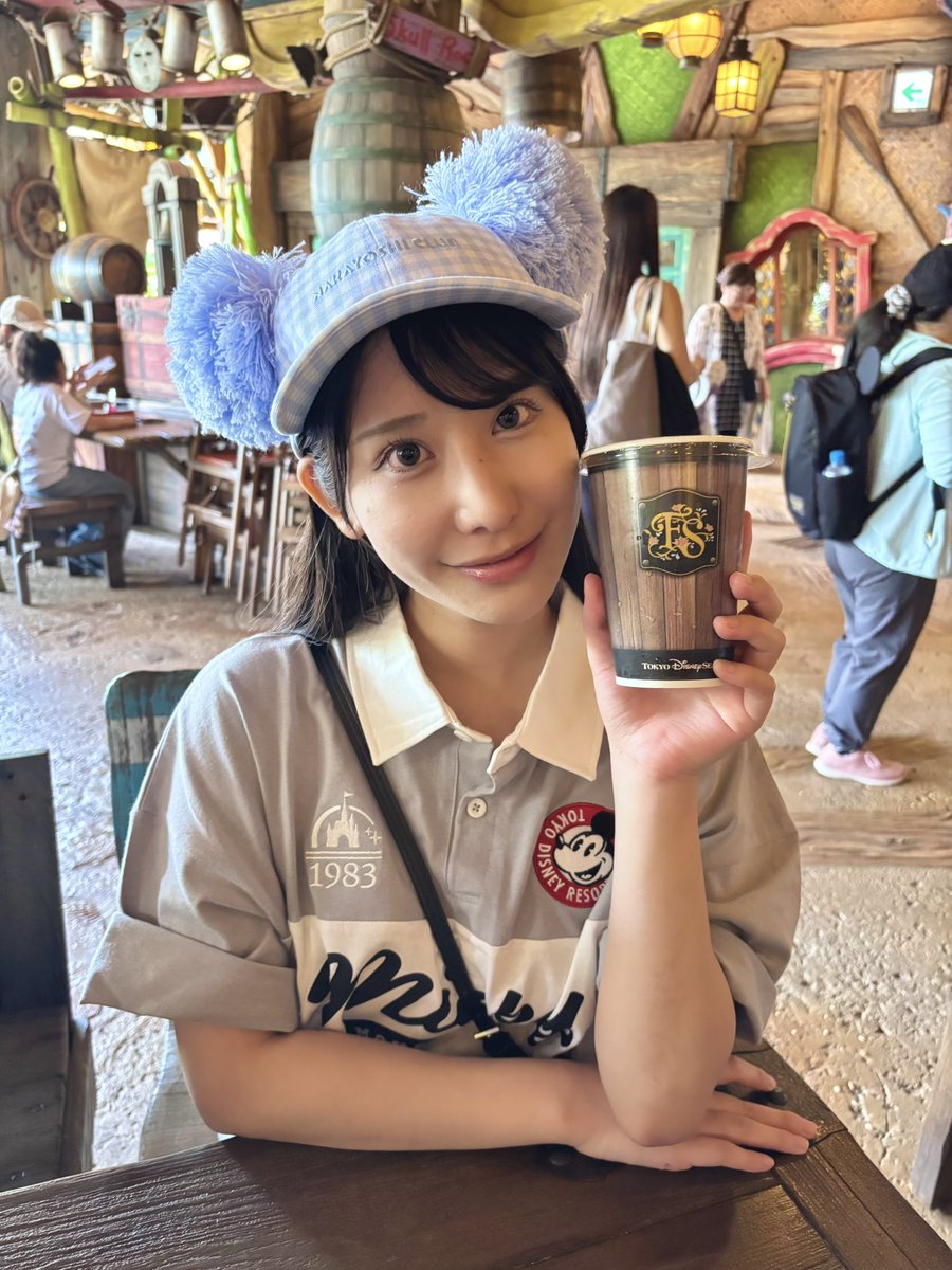 emi_attractive's tweet image. 久しぶりディズニー！
はしゃぎすぎた！楽しかった😺💖
withりかち🩷