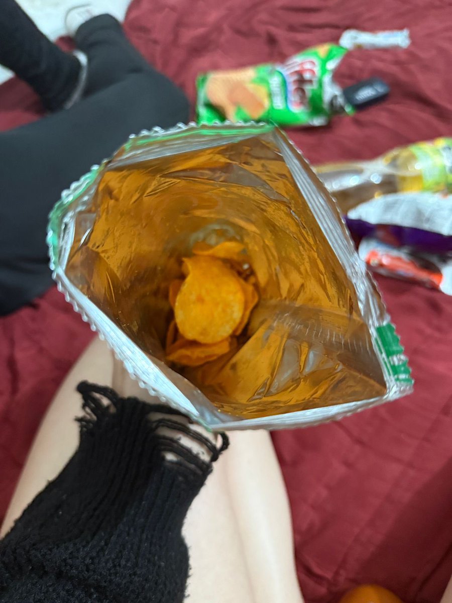 Pablog1403's tweet photo. @ChipsBarcel que onda con sus chips cada vez ponen menos *habia 5 * espero su respuesta https://t.co/zMHeLPcLvE