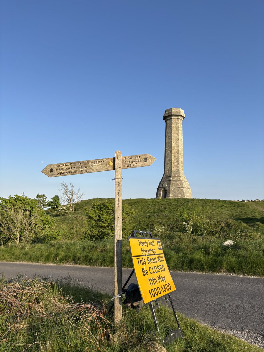 OurScapes's tweet photo. Have the best #fingerpostfriday everyone 🚏

Lots going on here at Hardy’s Monument Dorset 
#FingerPostFri
#dorset
#hardysmonument 
#fingerpost https://t.co/9teZ64hulh