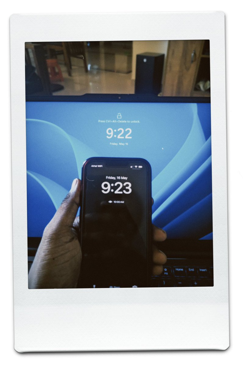 arjunrajmr's tweet photo. Same timezone, different opinions. Classic @Apple vs @Windows! LOL, they just canβt sync on anything! π€£π€£π€£
#TechWars #AppleVsWindows #TimeDispute #DigitalDrama #ModernProblems #ClockFight #TechHumor #LOL https://t.co/SgiVHmPgnj