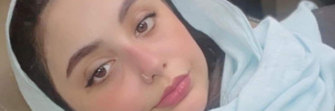 تدري احبك وكم عليك اغار وتدري 

سكوتي اكبر عيوبي لو خيروني من 

البشر غيرك ما اختار انت حبيبي وانت 

مطلوبي تحياتي لك بقلمي نديم القحطاني ❤️🌹