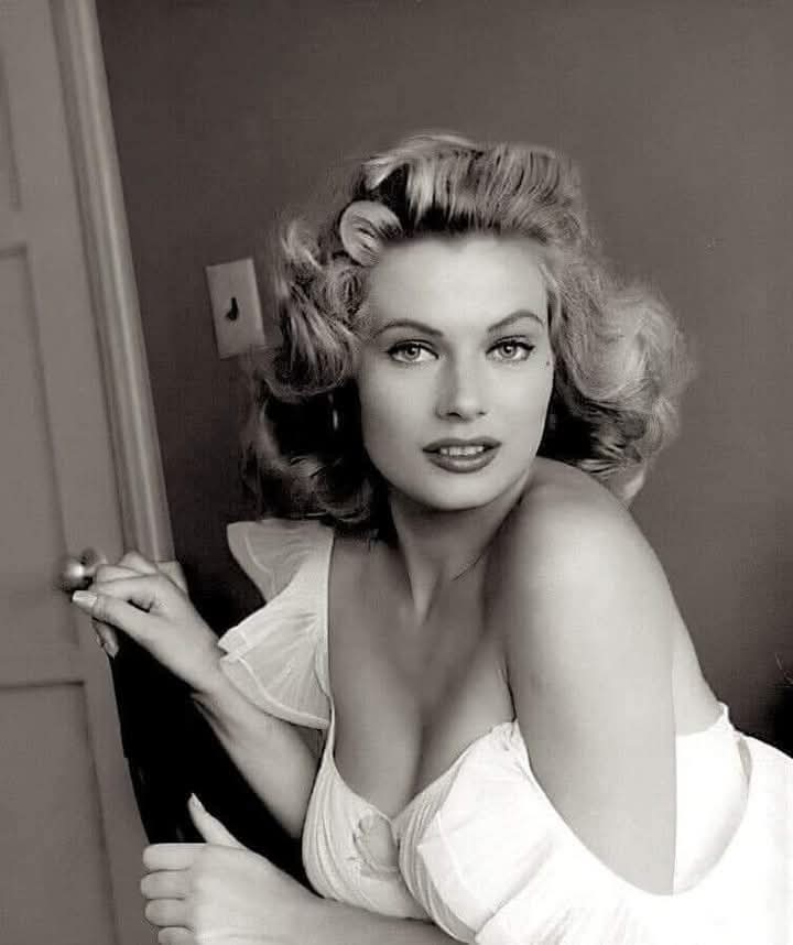 Anita Ekberg