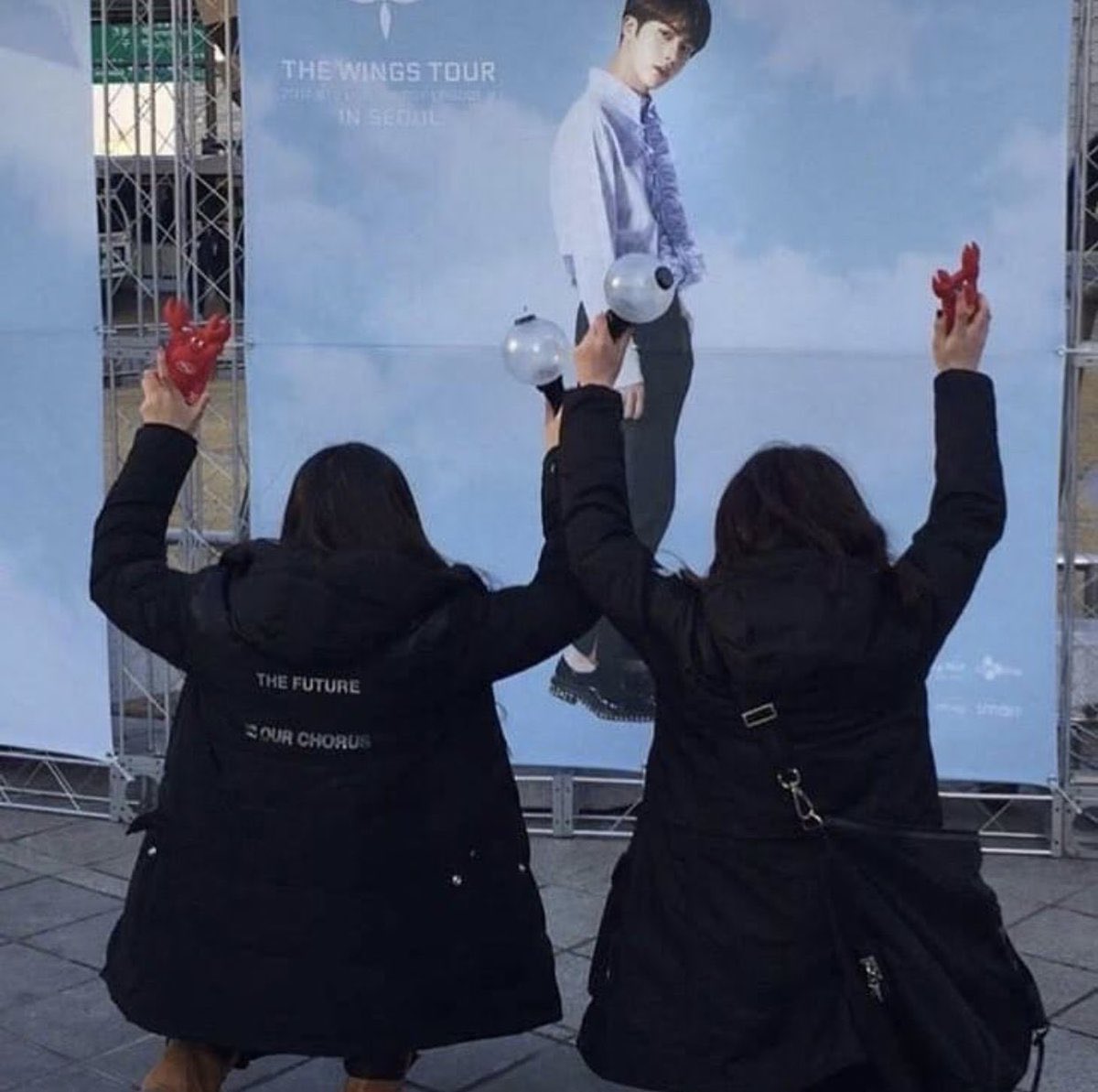 scorseok's tweet photo. TE AMO SEOKJIN &amp;!?#,*!&amp;+,×?@*!( https://t.co/rnQaHbp42M