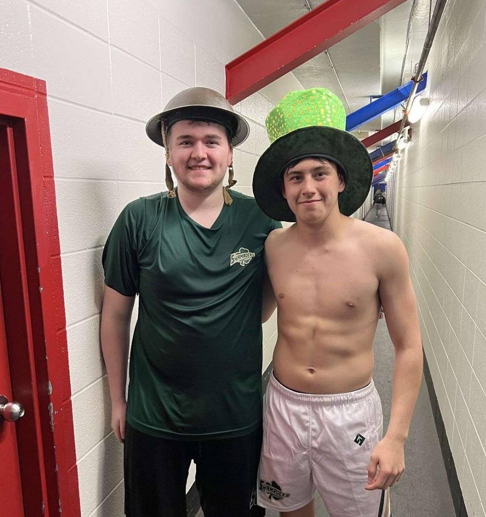 JrBShamrocks's tweet photo. Reese and Sorin with the hats tonight. https://t.co/Ssa3wucaMe
