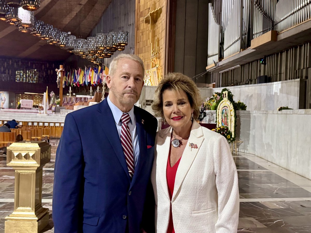 Embajador Ronald Johnson tweet media