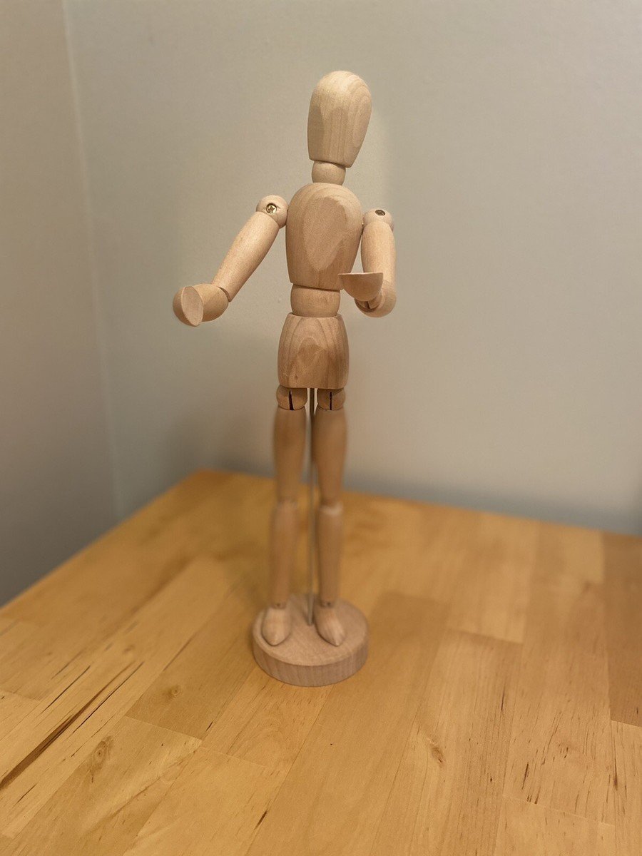 lovejectum's tweet photo. the ikea mannequin! https://t.co/kKJwOvUPtR