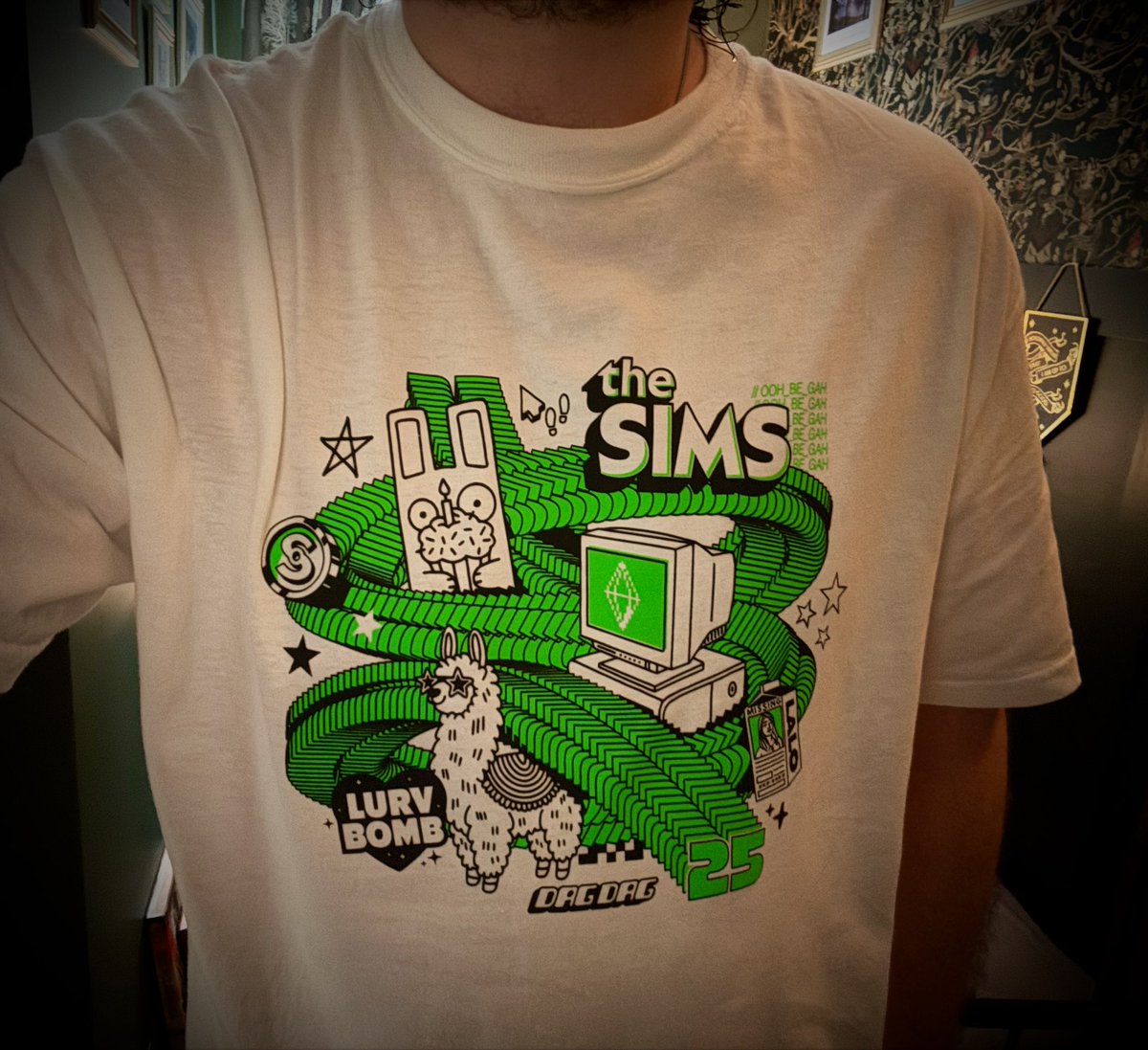 5SimLane's tweet photo. Representing @TheSims in the office today! 💚 #TheSims https://t.co/uuejsCpIvp