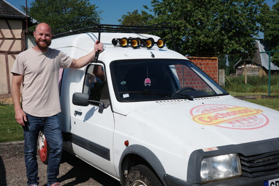 Il se lance dans une nouvelle aventure, à bord de son Citroën #C15 #Cochonou 🚙
actu.fr/normandie/epeg… via <a href="/CourrierdelEure/">Le Courrier de l'Eure</a>