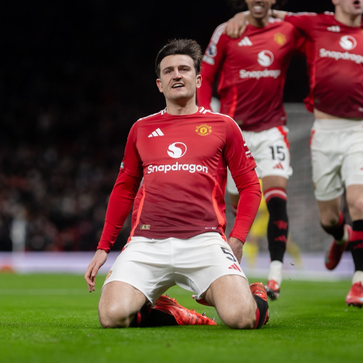UtdDistrict's tweet photo. The final rankings of #mufc's 2024/25 Player of the Season award:

🏆 Bruno Fernandes
🥈 Amad
🥉 Harry Maguire 

A fair podium? 👇 https://t.co/DkGUSIBXZz