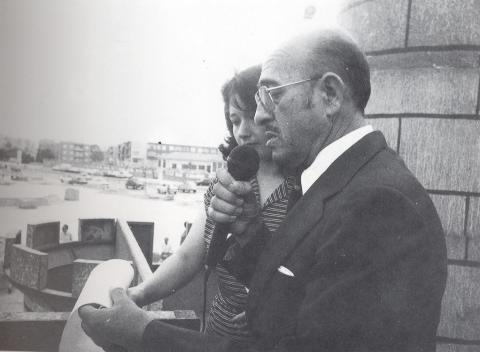 Hoy se cumplen 102 años del nacimiento de Vicente Mojica en #Alicante. 

Escritor, practicante médico y gran defensor de los Moros y Cristianos de San Blas.

Su biografía 👇 
alicantepedia.com/biografias/moj…