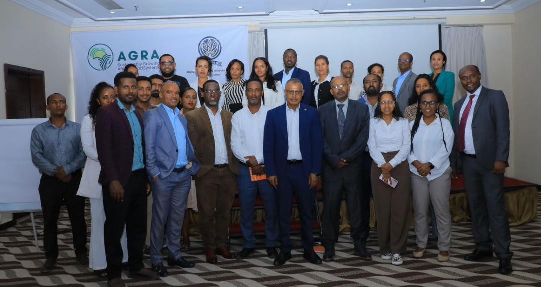 Launching EPOSEA's ambitious project, "Enhancing Private Sector Capacity for Collaborative Engagement with Public Institutions to Boost 🇪🇹 Pulses &amp; Oilseeds Export Trade." This initiative, supported by AGRA, aims to unlock Ethiopia’s potential as a major pulse &amp; oilseed exporter.